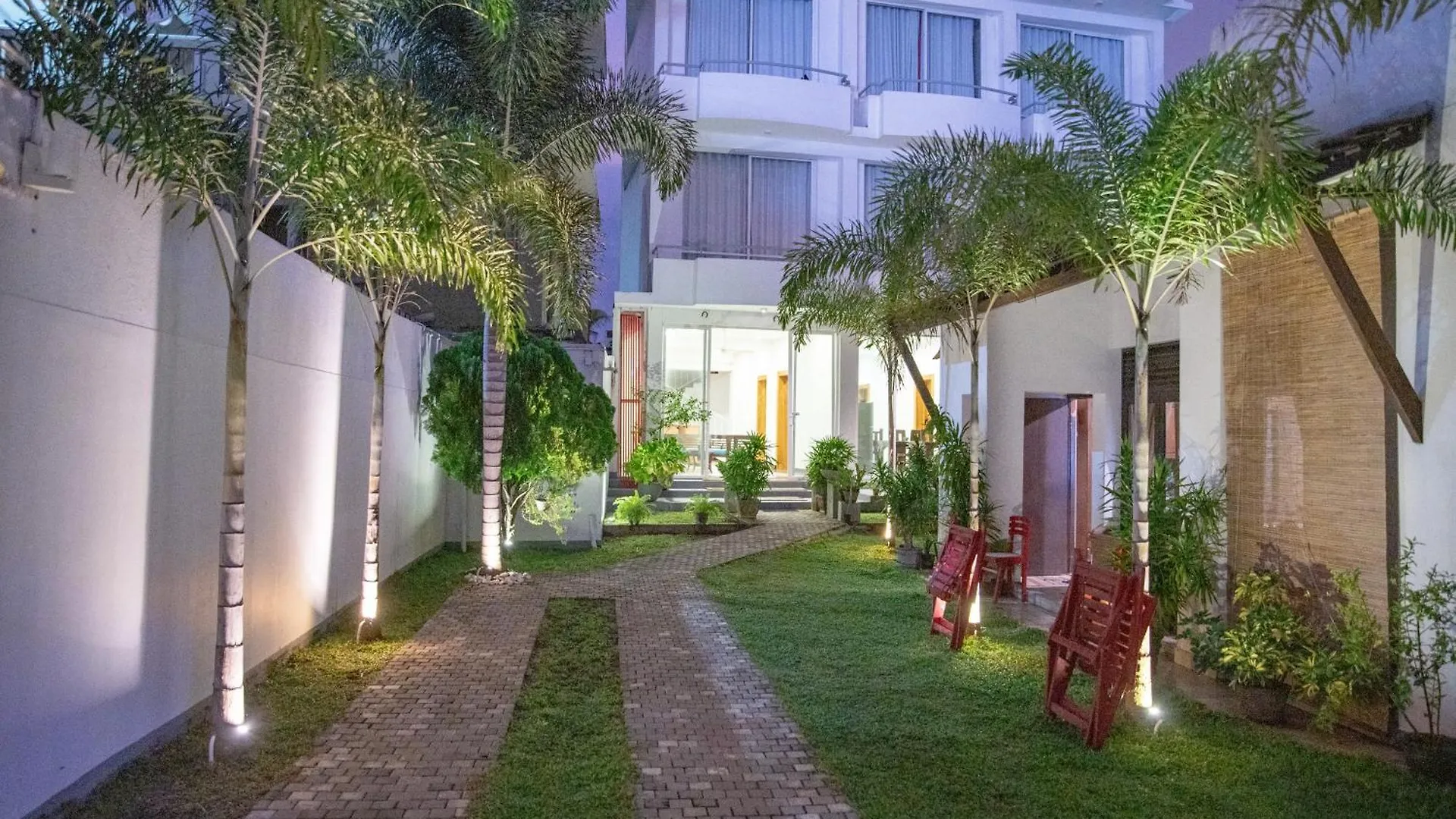 Marine Tourist Guest House At Negombo Beach