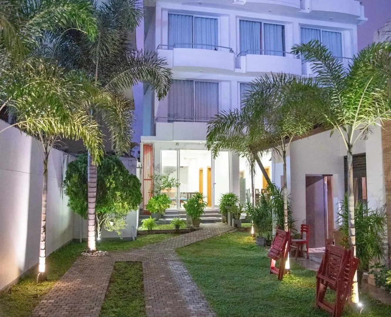 Hotel Marine At Negombo Beach