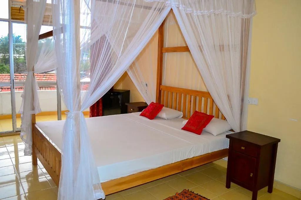 Marine Tourist Guest House At Negombo Beach