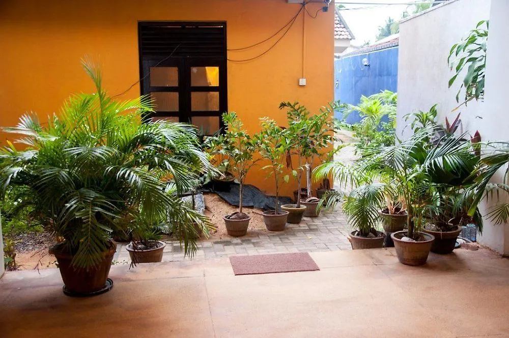 Hotel Marine At Negombo Beach Guest house