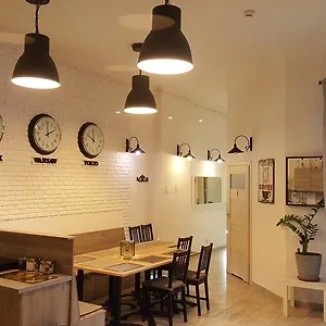 https://hostel-lwowska-11.warsawhotelspoland.com